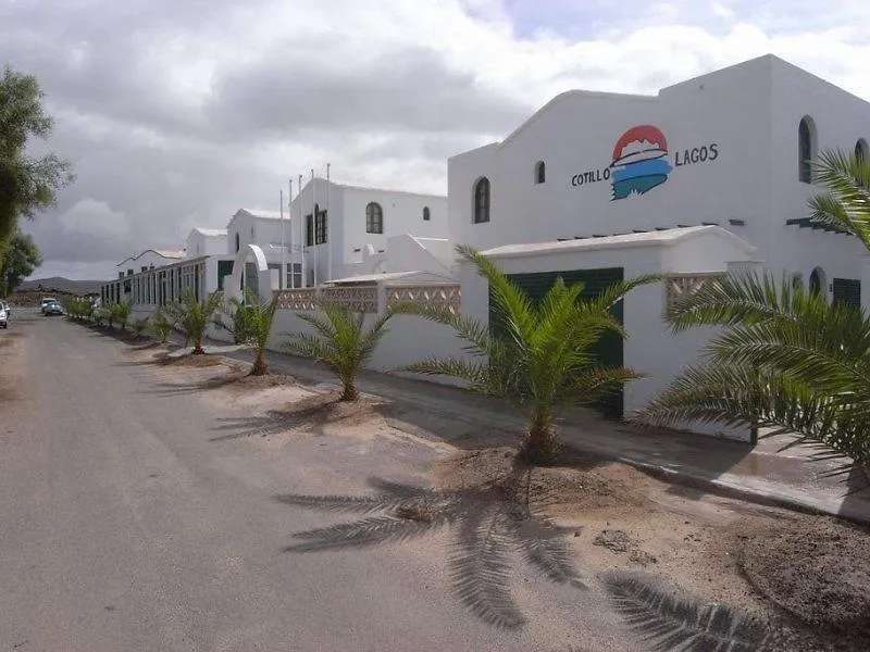 Cotillo Lagos 0*,  España